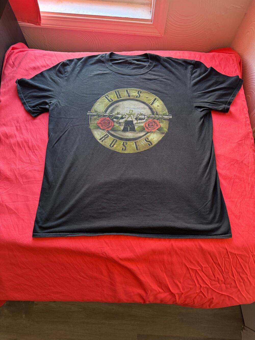 Guns N' Roses Classic Bullet Logo Graphic Tee - Size L